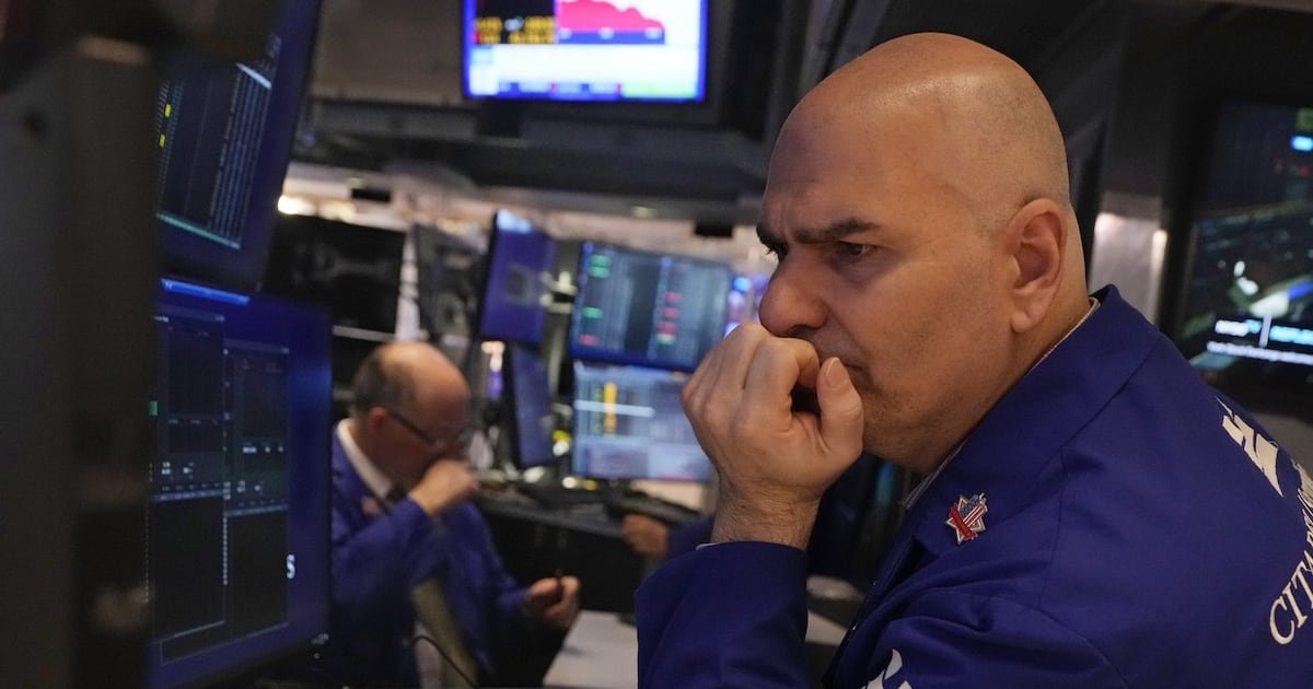 us.-stocks-drop-toward-their-worst-day-since-june-as-inflation-worsens