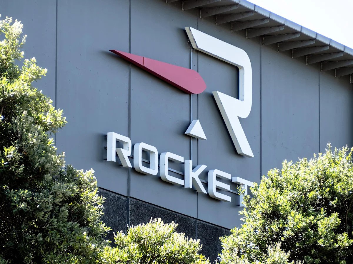 rocket-lab-has-imploded-for-3-months:-145%-gains-are-coming-according-to-this-pro-analyst