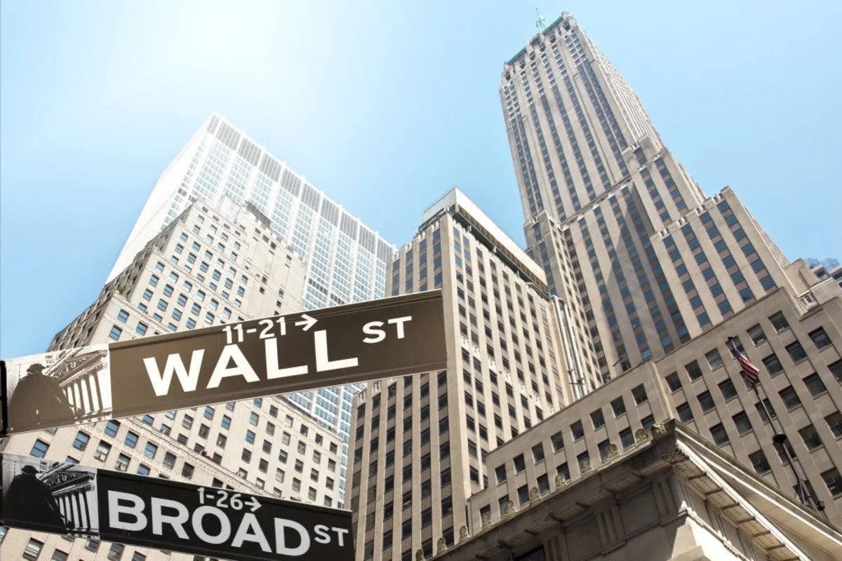 stocks-rise-pre-bell-as-traders-prepare-for-busy-week-of-corporate-earnings