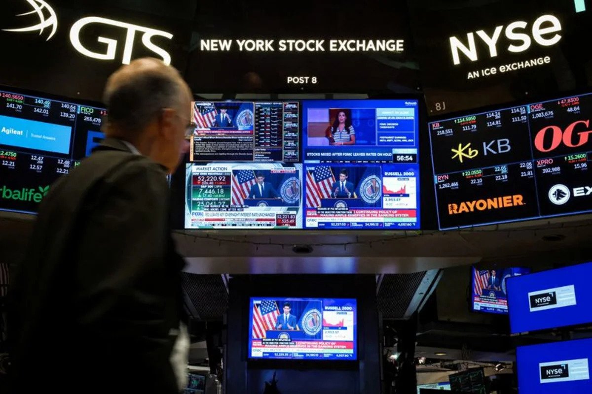 s&p-500,-nasdaq-futures-rise-as-ai-stocks-rebound-ahead-of-key-earnings