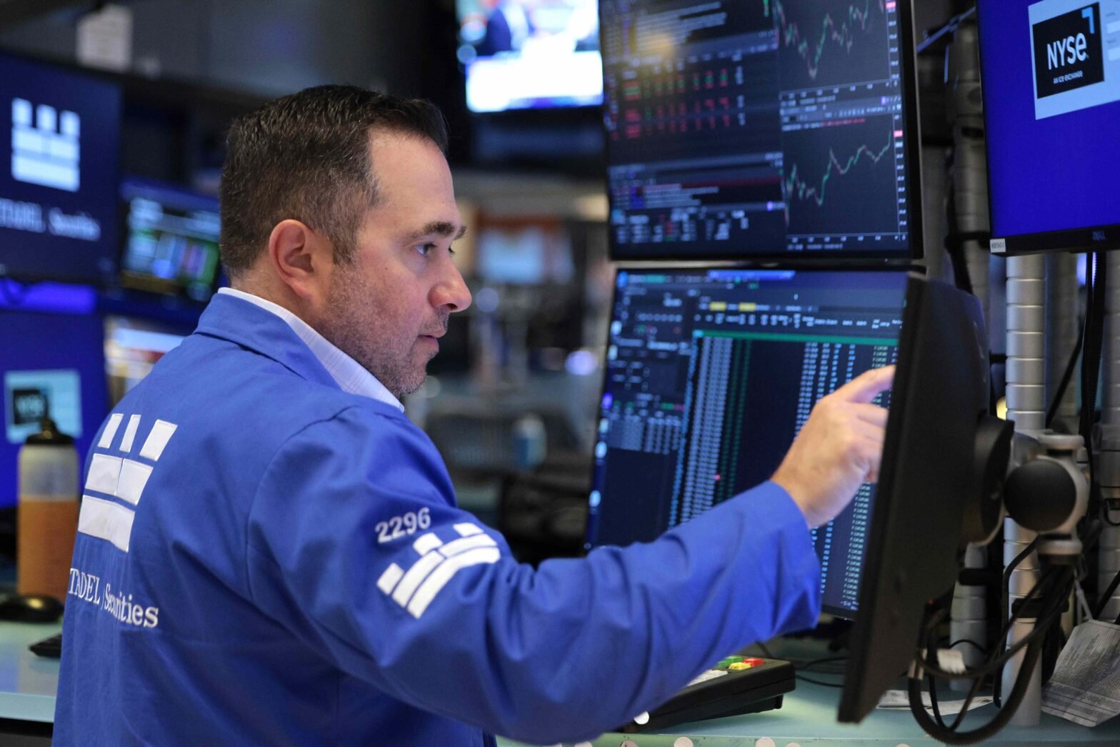 5-things-to-know-before-the-stock-market-opens-on-monday