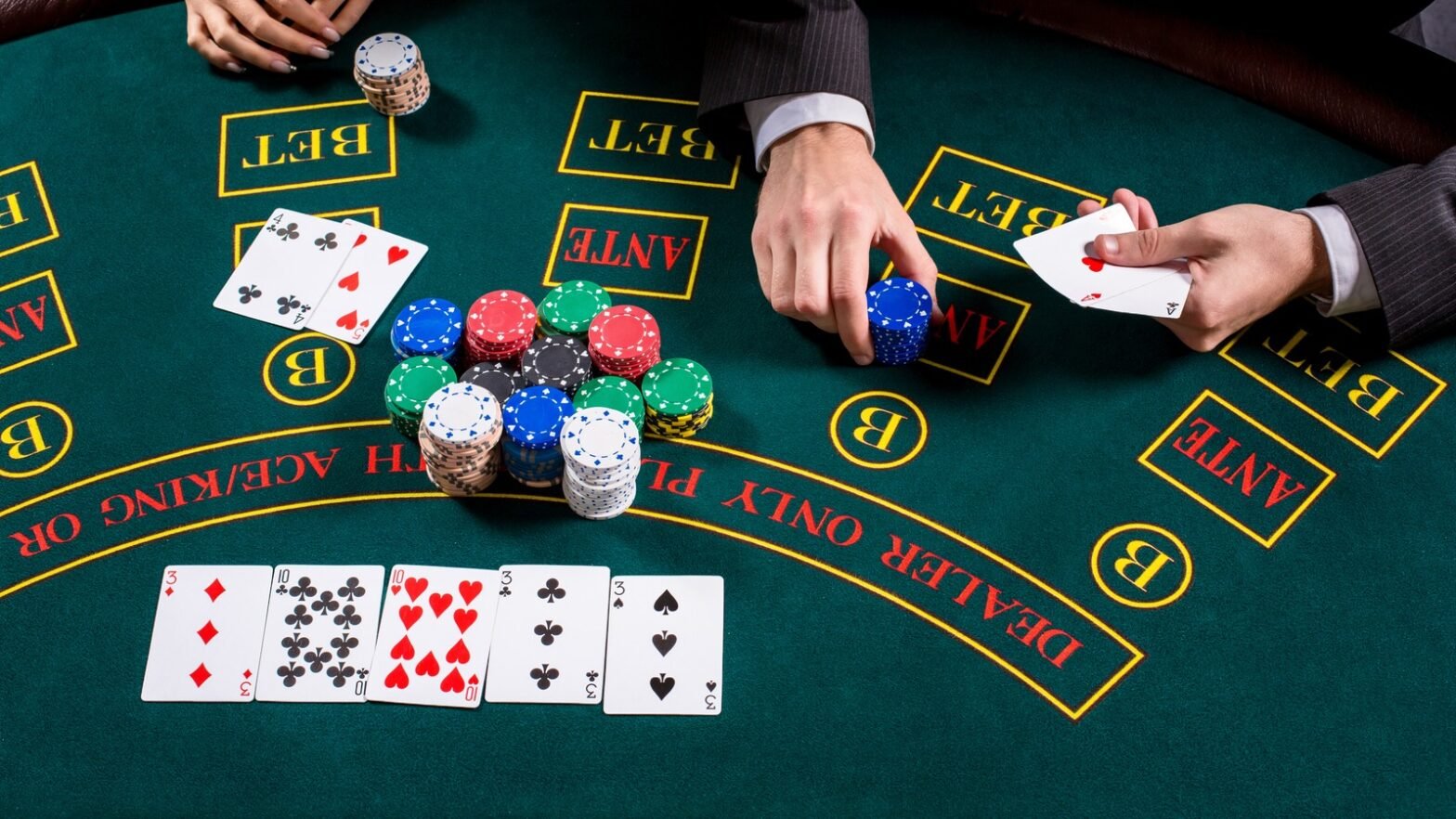 should-analyst-coverage-start-require-action-from-rush-street-interactive-stock-investors?