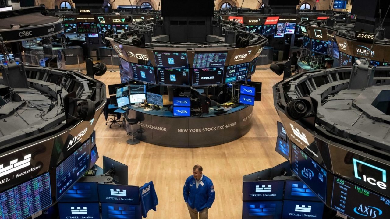 how-higher-bond-yields-are-threatening-the-ai-fueled-stock-rally