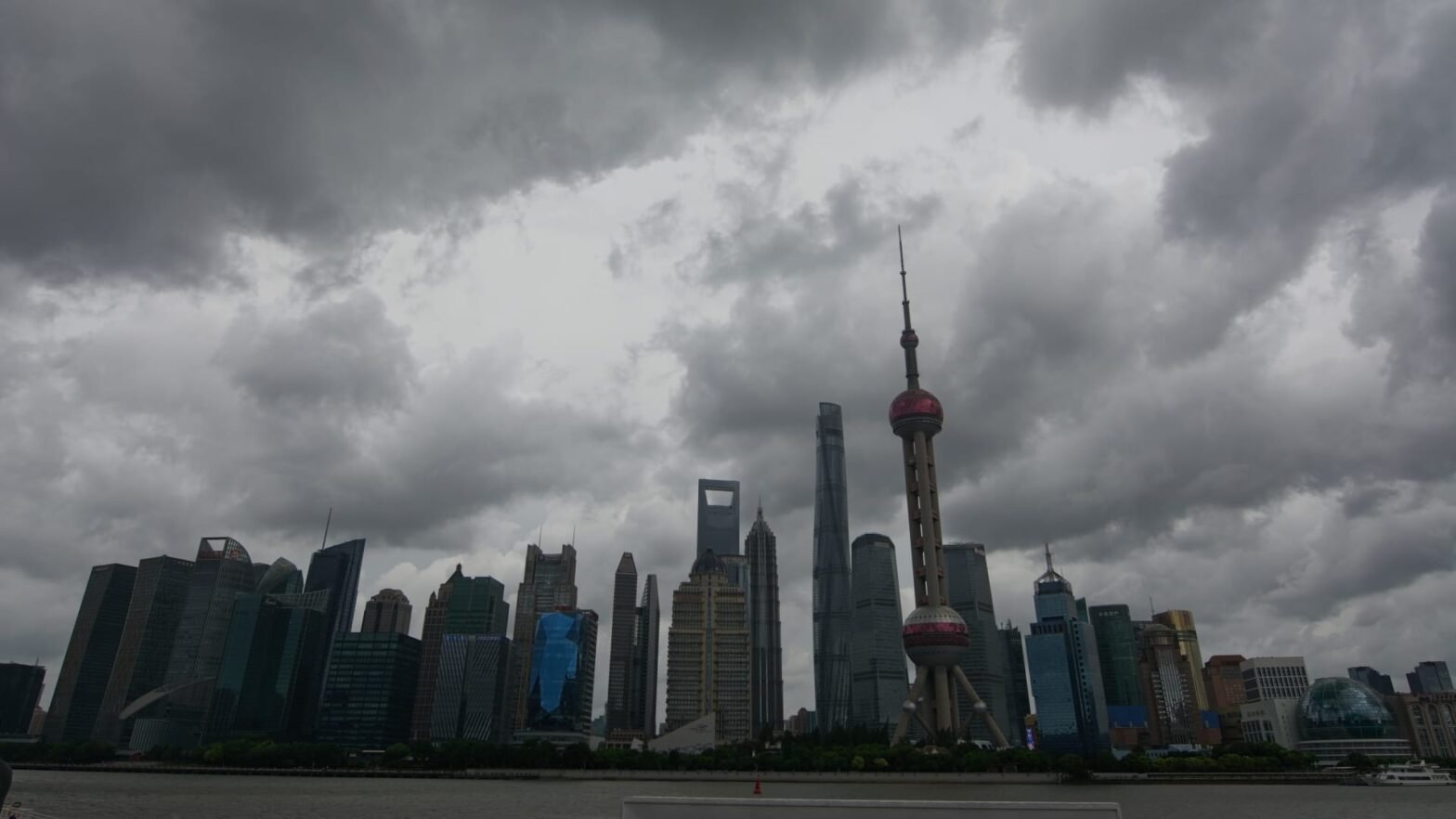 china’s-stock-market-sinks-into-bear-territory-as-csi-300-extends-10-week-rout