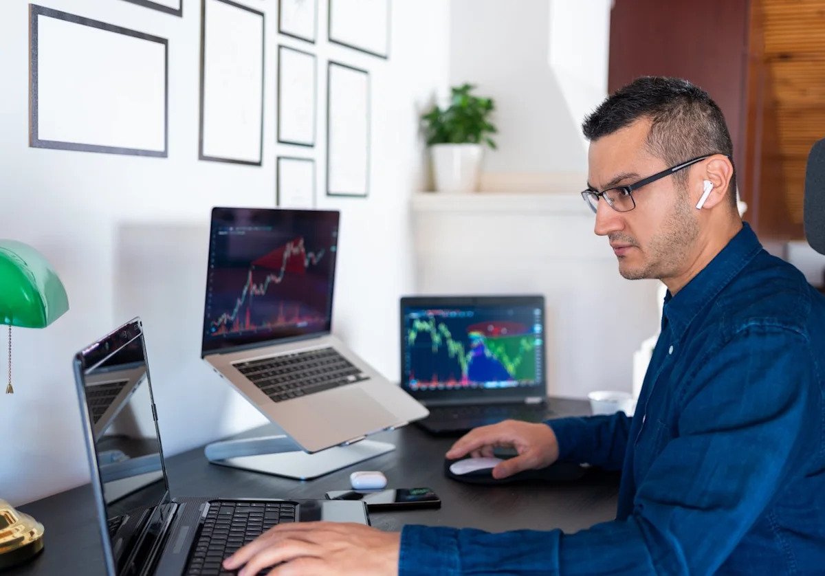 tech-sell-off:-2-growth-stocks-investors-might-wish-they’d-bought-on-the-dip