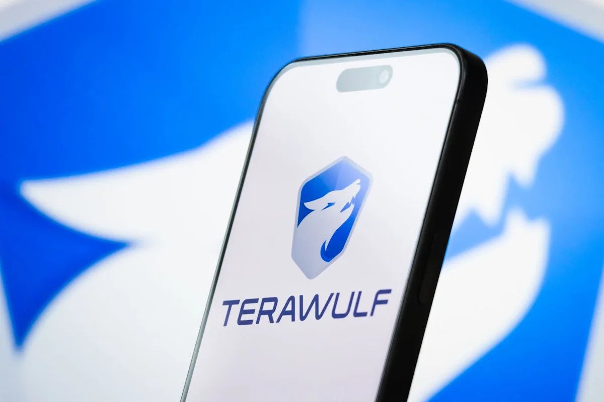 wulf-stock-hits-six-month-weekly-low-as-terawulf-secures-larger-credit-line-for-ai-data-center-expansion