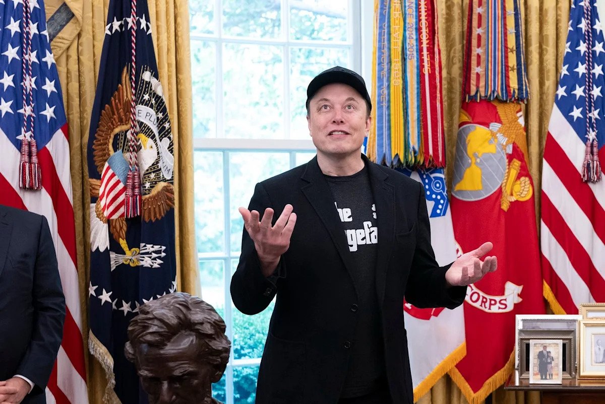 elon-musk-became-the-first-person-ever-confirmed-with-a-net-worth-above-$1-trillion-in-june-2026-here’s-why-that-milestone-still-matters-for-tesla-and-spacex-shareholders.