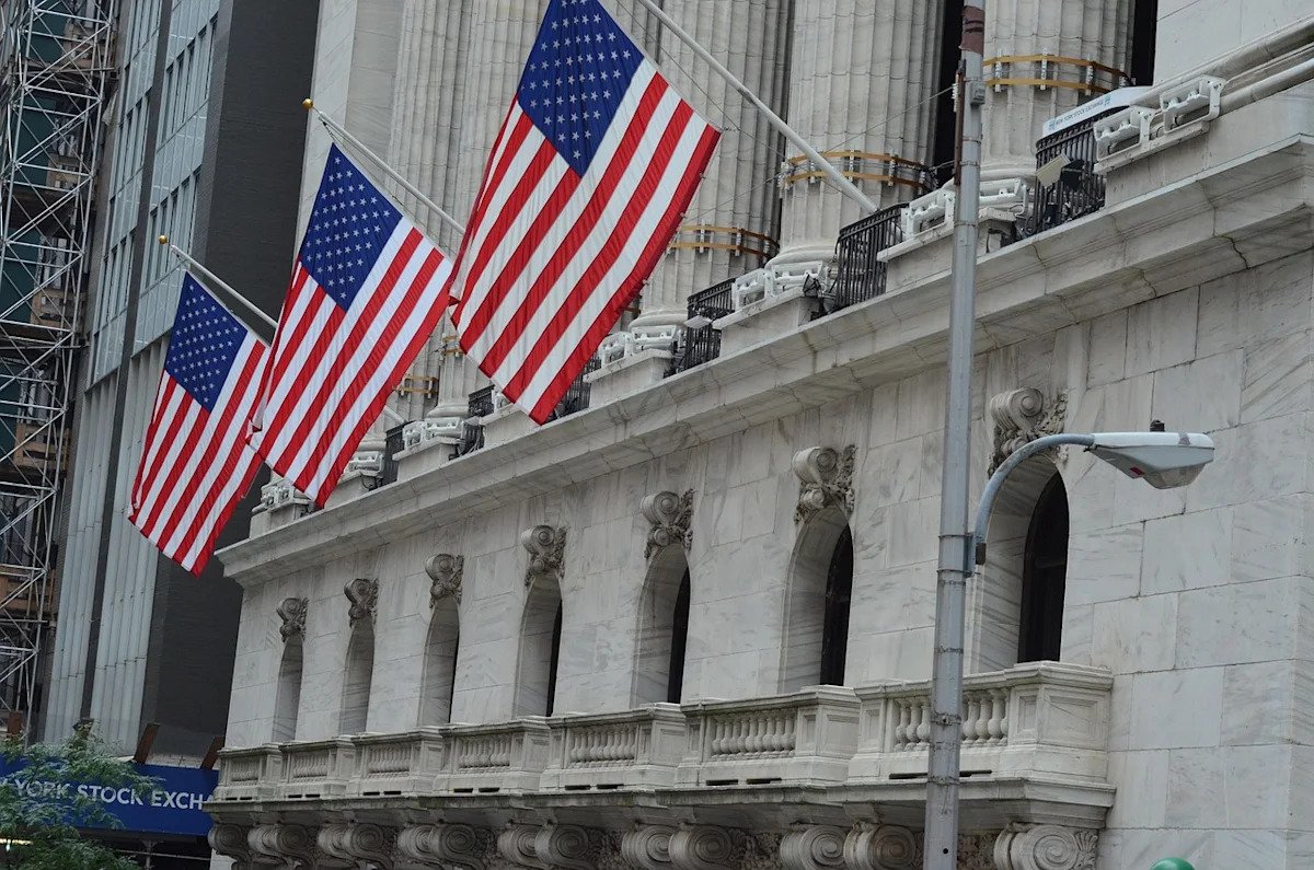 s&p-global-earnings-ahead:-what-past-reactions-say-about-the-stock