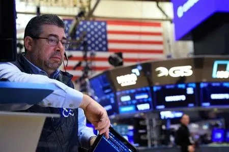 global-markets-stocks-fall,-but-tech-shares-steady-after-selloff;-oil-hits-highest-in-nearly-six-months