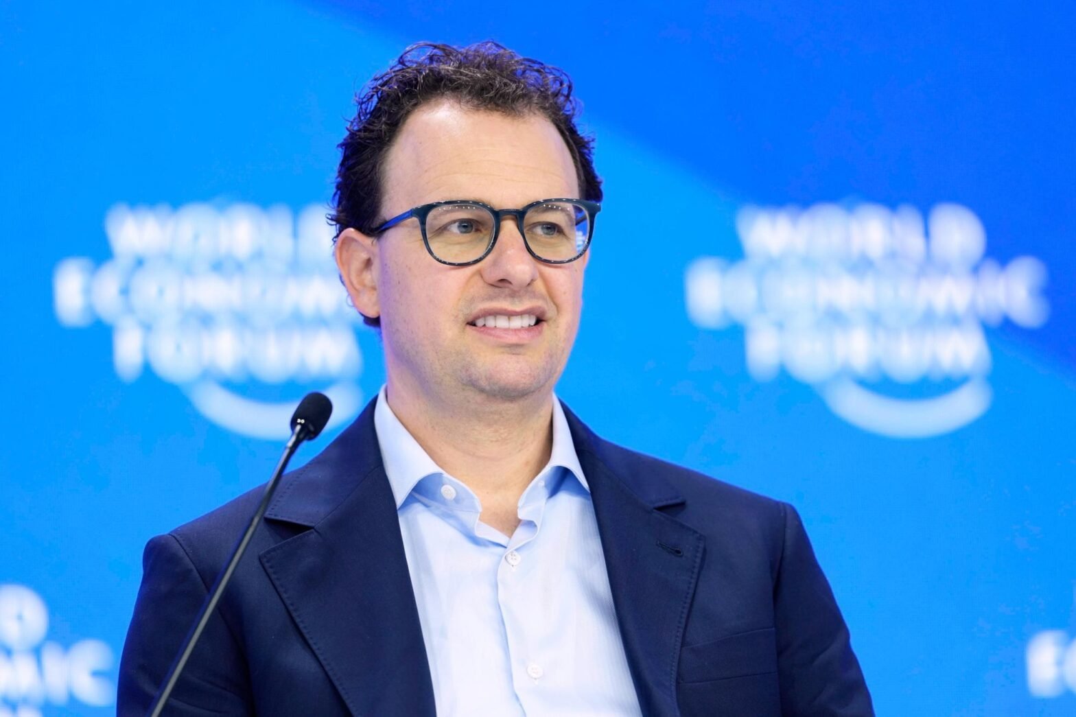 artificial-intelligence-giant-anthropic-files-papers-to-sell-shares-to-the-public-for-the-first-time