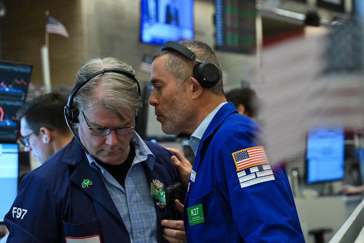 stock-market-today-(oct.-27,-2026):-s&p-500-climbs-as-wall-street-gears-up-for-earnings,-fed-meeting