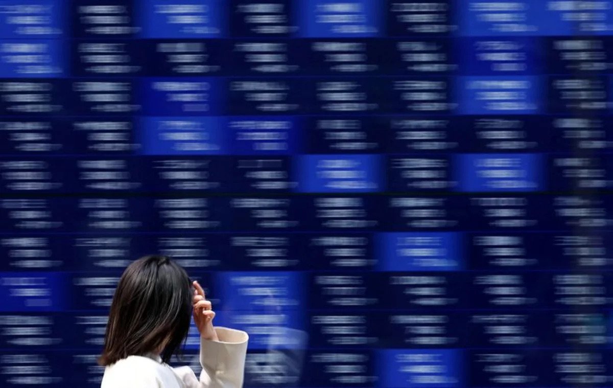 stocks-get-ai-lift,-dollar-holds-steady-ahead-of-fed-decision