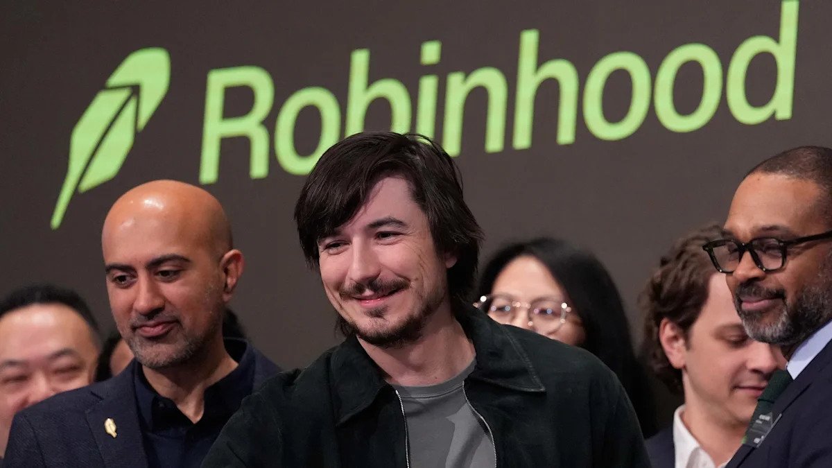 robinhood-is-seeing-retail-investor-habits-change-dramatically-as-stock-trading-cools