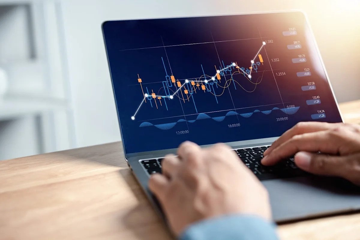 ai-boom-or-margin-bust?-the-hidden-catalysts-set-to-move-shopify-stock-nov.-3