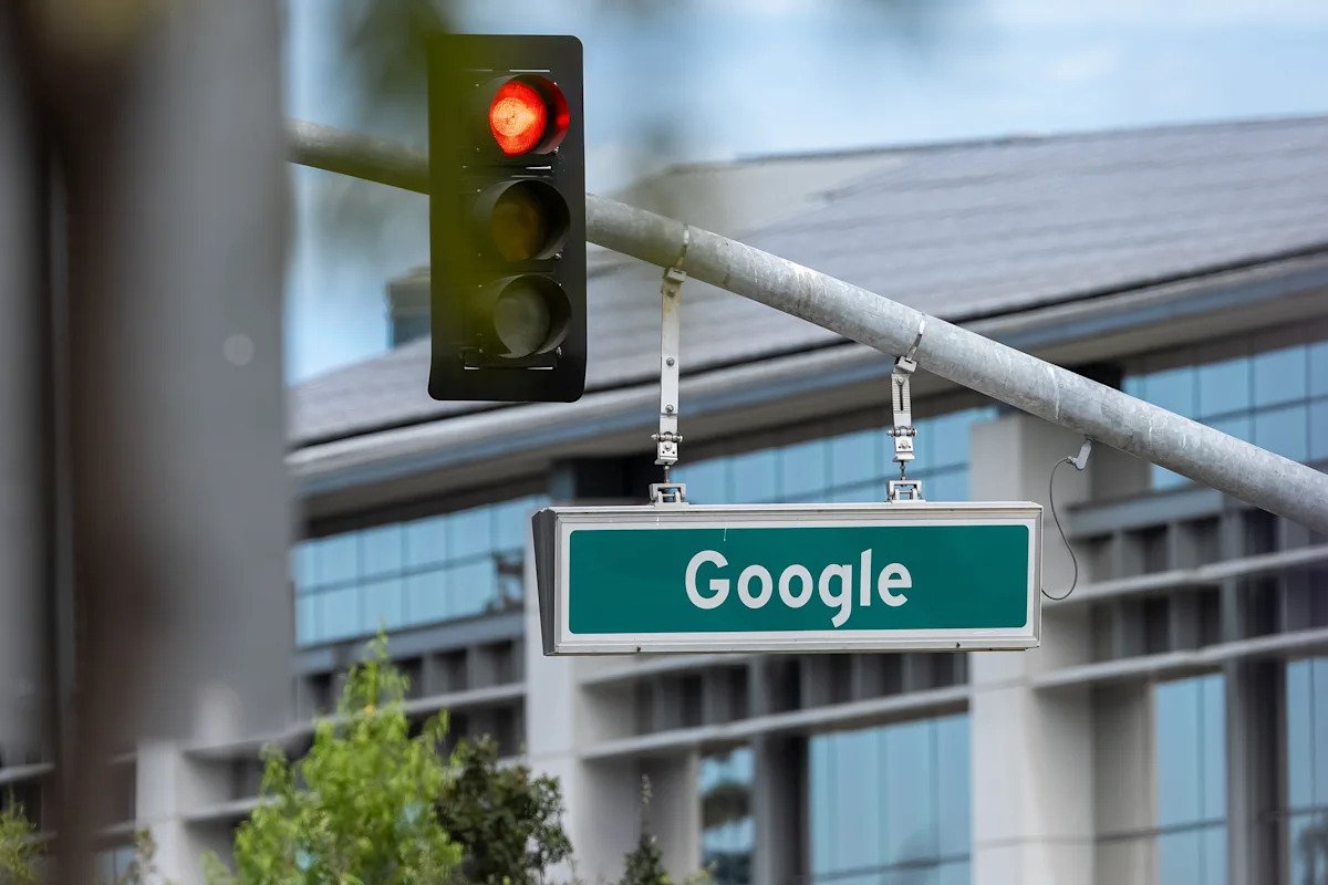 alphabet-stock-crash-leaves-this-trading-metric-at-a-level-not-seen-in-more-than-a-decade