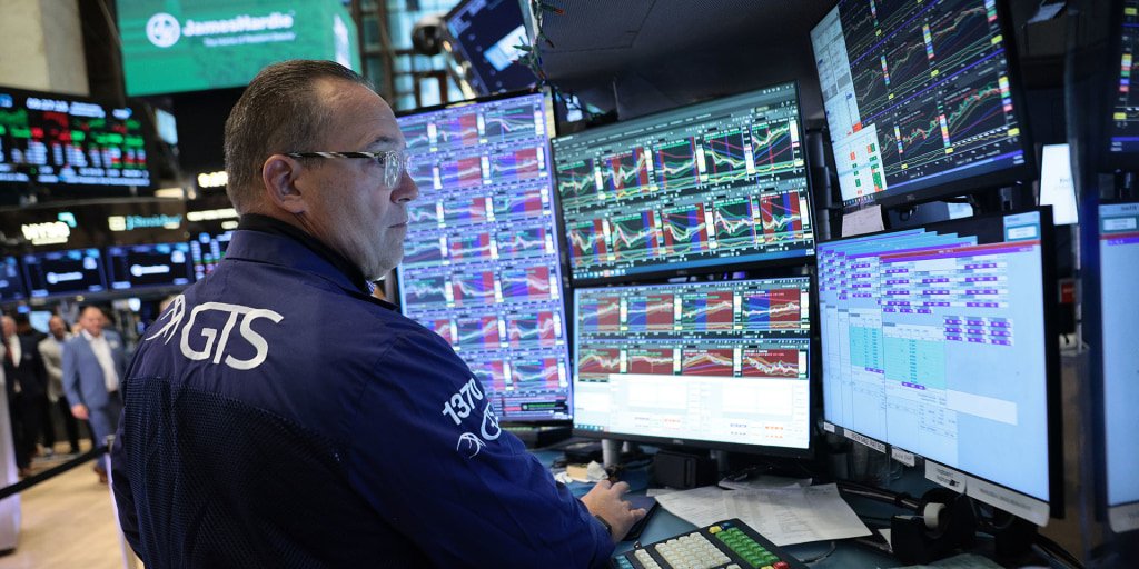 watch-live:-stock-market-reacts-amid-concerns-about-artificial-intelligence-spending
