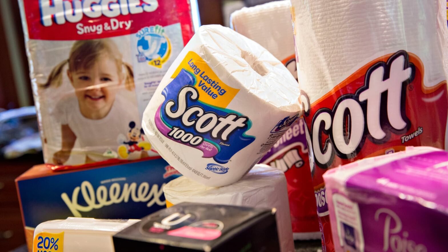 jim-cramer-says-it’s-time-to-look-beyond-tech.-here-are-4-consumer-stocks-he-likes