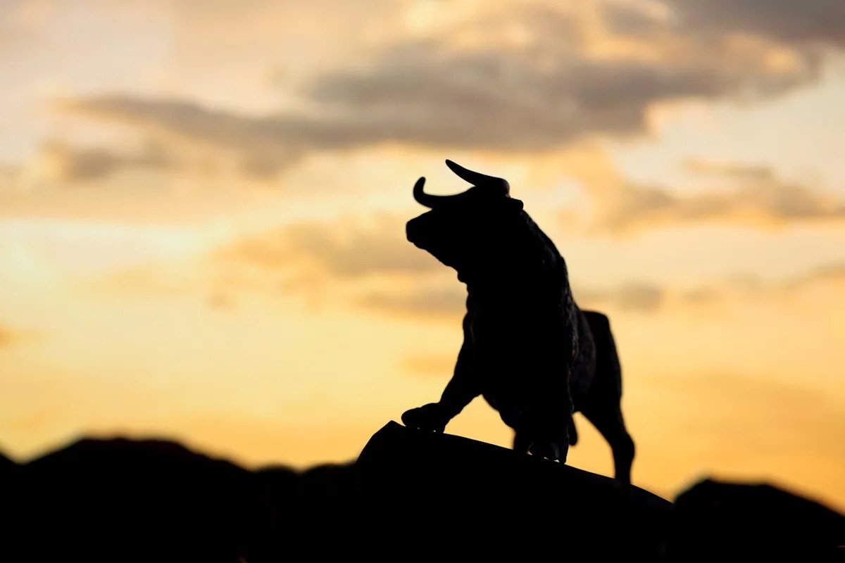$10,000-invested-in-robinhood-at-its-ipo-would-be-worth-about-$27,160-today